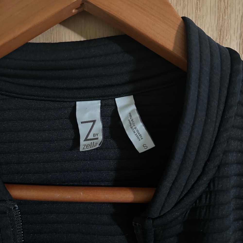 Zella Charcoal Ribbed Jacket - Picture 2 of 2